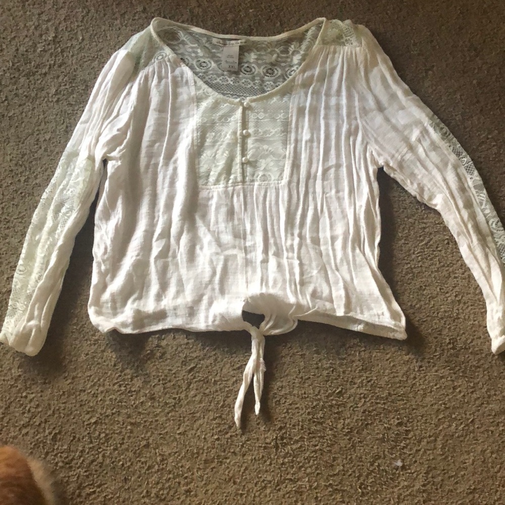 White Lacey vintage top with tie